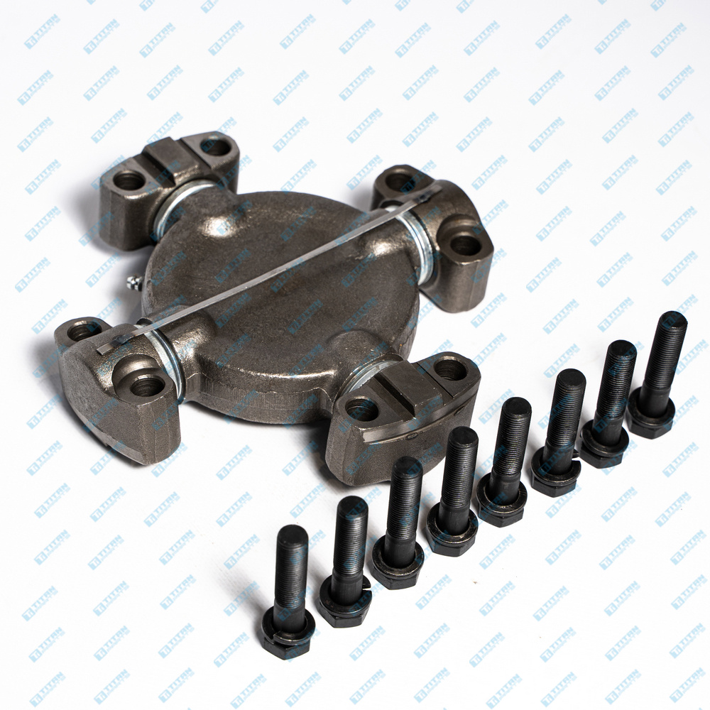 Cross And Bearing Assembly John Deere RE40112