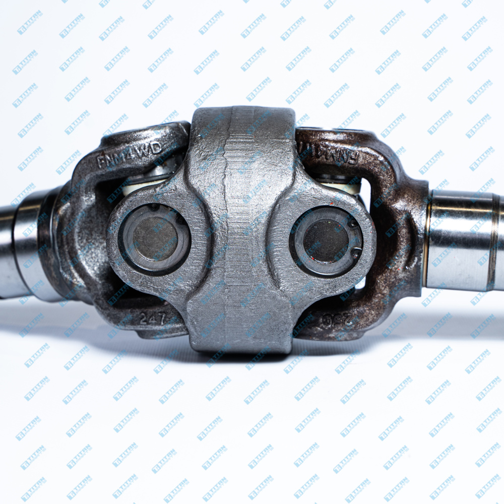 Universal Joint With Shaft John Deere RE250838